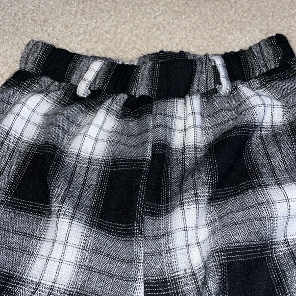 Very Cute Girls Size 140 (9-10) Two Piece Cold Shoulder Outfit đź–¤Bundle&Saveđź–¤ - Picture 4 of 5